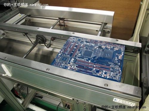 手机主板工厂焊接(手机主板焊接机)-图3 手机主板工厂焊接(手机主板焊接机)-图3