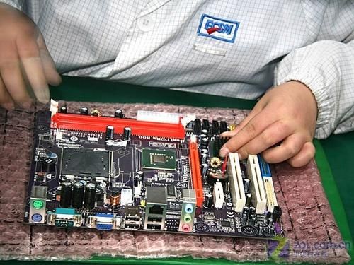 手机主板工厂焊接(手机主板焊接机)-图2 手机主板工厂焊接(手机主板焊接机)-图2