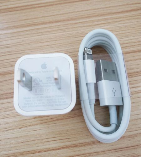 苹果5s充电器（苹果5s充电器头图片）